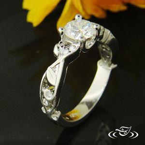4-Prong Pierced Mounting