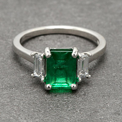 emerald ring