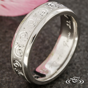 Curling Patterned Band