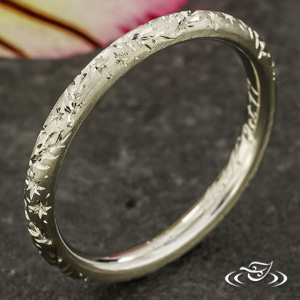 14K White Gold Band With Engraved Motif 